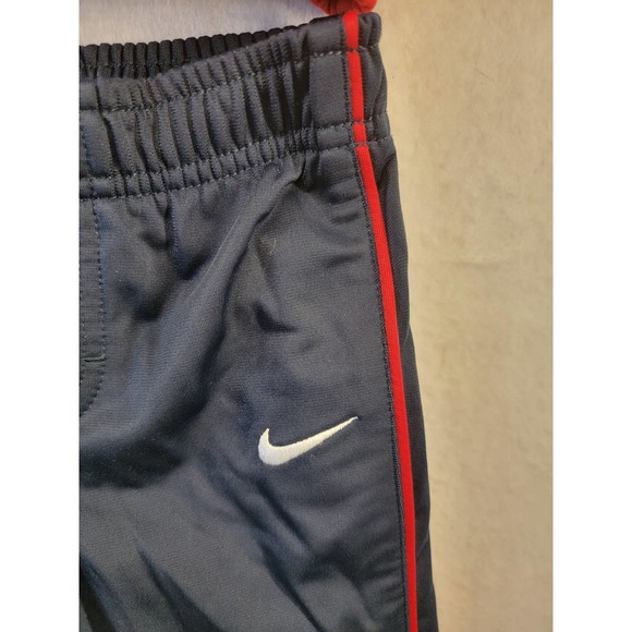 Infant Nike 2 pc set Black & Red Tracksuit MSRP $56 - Picture 6 of 11